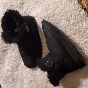 Ugg Mini Bailey Button II